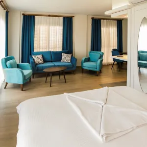 clementine-suits (1)